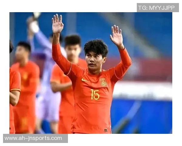 李新翔：武磊是我的典范，能和自己的偶像一同踢球感觉很美妙